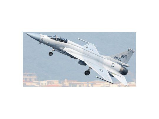 La cúpula de la Fuerza Aérea viajó a China detrás de un proyecto de alianza con ese país para  proveer de aviones de caza de ese origen para la Argentina. Les mostrarán el proyecto que comparten hoy China con Pakistán.