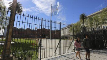Ya no se verán rejas en los portones, ahora será otro tipo de metal.&nbsp;