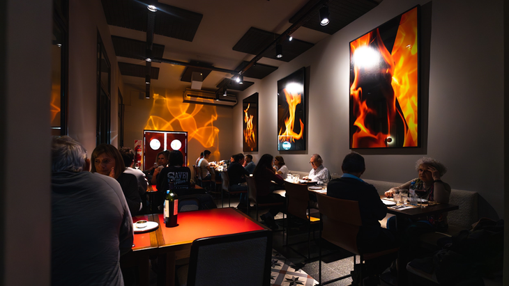 The restaurant offers a unique experience around fire. The restaurant offers a unique experience around fire.