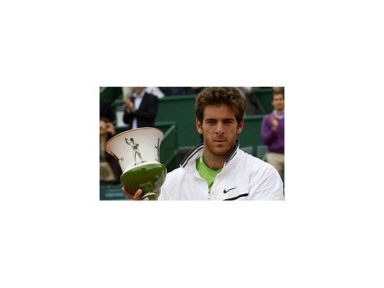 Juan Martín Del Potro derrotó por 6-2 y 6-2 al español Fernando Verdasco en la final de Estoril