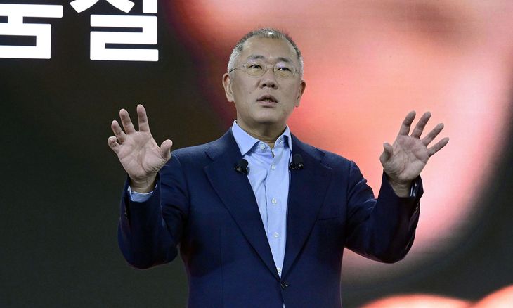 His success in Kia Motors left a mark on the automotive industry, transforming the brand into a European reference. His success in Kia Motors left a mark on the automotive industry, transforming the brand into a European reference.