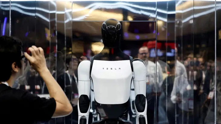 Tesla considera a Optimus una parte clave de su futuro en inteligencia artificial y automatización.