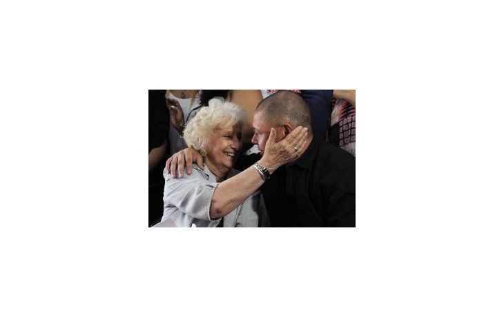 Abuelas presentó al nieto recuperado 119