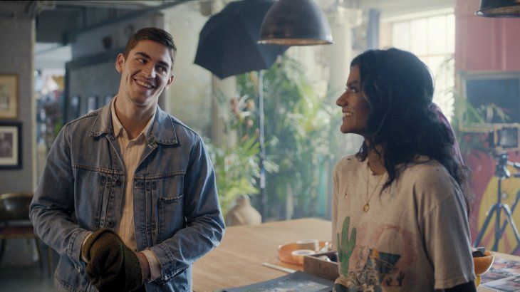 La historia de amor que te va a sacar más de una sonrisa, disponible en Prime Video. La historia de amor que te va a sacar más de una sonrisa, disponible en Prime Video.