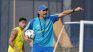Diego Martínez, coach of Boca, directing the practice. Diego Martínez, coach of Boca, directing the practice.