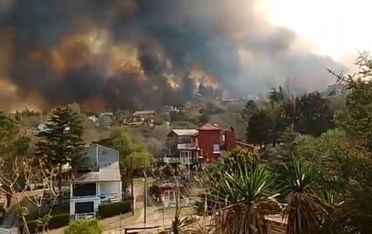 El nuevo incendio acecha a Villa Carlos Paz.
