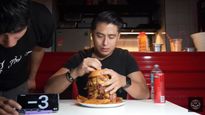 El local tiene un reto ‘Mighty Fuckin Beast”, que consiste en comer toda la hamburguesa, incluida la porción de papas, en menos de 30 minutos.