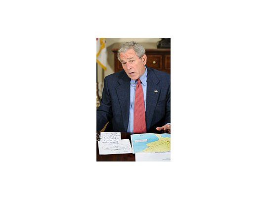 El huracán Ike ya causó 8 muertos en EEUU y Bush anunció que irá a Texas a visitar la zona afectada