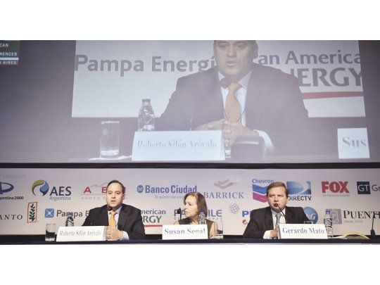 Escenarios. Los analistas Roberto Sifón Arévalo y Gerardo Mato plantearon los desafíos que debe enfrentar y resolver el Gobierno para poner en marcha la economía. Entre ellos, Susan Segal