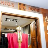 La Puerta Santa de la Catedral de San José en Abu Dabi se abre todos los 24 de octubre para celebrar el jubileo de San Aretas y sus compañeros mártires. La Puerta Santa de la Catedral de San José en Abu Dabi se abre todos los 24 de octubre para celebrar el jubileo de San Aretas y sus compañeros mártires.