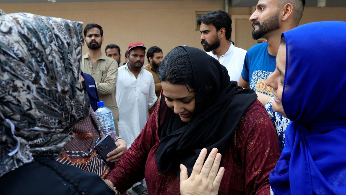 Horror en Pakistán: 15 bebés murieron tras el incendio de un hospital de Islamabad