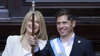 El gobernador Axel Kicillof y la vicegobernadora Verónica Magario asumieron su segundo mandato al frente del Poder Ejecutivo de Buenos Aires.&nbsp;