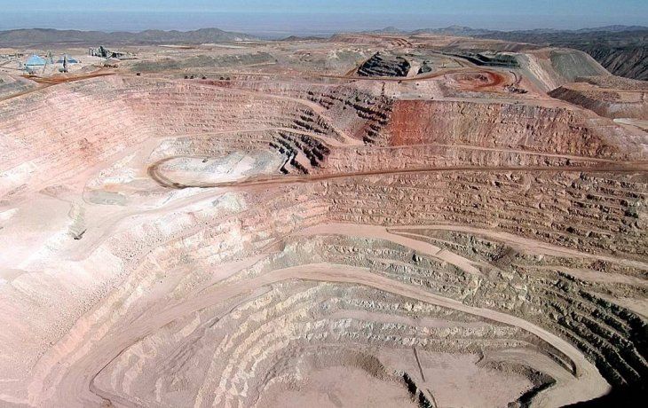 Corte de Chile ordena detener extracción en mina de cobre