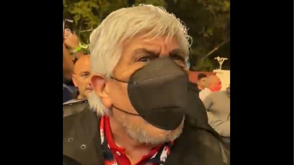 Video: Moyano insulted an Independiente fan at the exit of the stadium