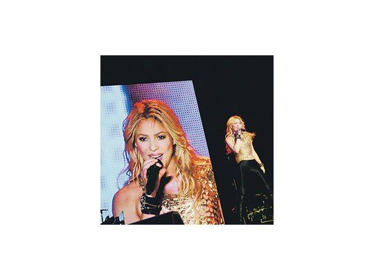 La colombiana Shakira cerró el Personal Pop Festival con «Waka Waka», y fue la apoteosis en Puerto Madero.
