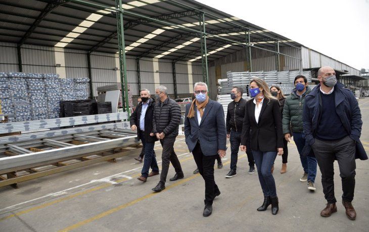 Julio Zamora, Jorge Ferraresi y Malena Galmarini visitaron la empresa Ecosan en Don Torcuato