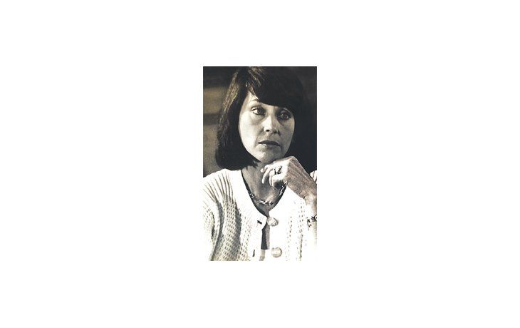En cine, el nombre de Julia von Grolman está ligado a seis películas, las mejores, dirigidas por Oscar Barney Finn, entre ellas “La balada del regreso”, “Comedia rota” y “Momentos robados”.