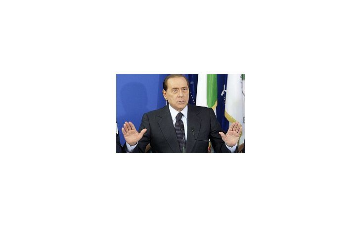 La prensa italiana reveló que el jefe de gobierno habría presionado a la policía para que libere a una joven de 17 años, detenida por robo