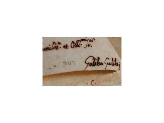 Incluyen un centenar de documentos, entre ellos las actas del proceso a Galileo Galilei.