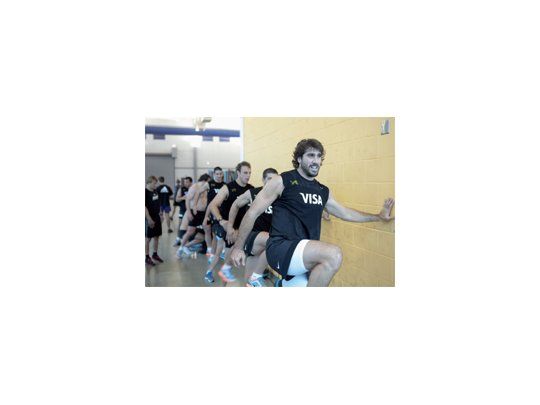 Siempre primero. Corcho da el ejemplo y encabeza los trabajos físicos en cada entrenamiento. Desde Estados Unidos, se prestó a un cordial diálogo vía Skype con alRugby.com