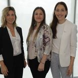 La presidenta de  Sofía Poehls, participaron parte del séptimo panel de Ámbito Debate,coorganizado con FANDOM de Seguros. La presidenta de  Sofía Poehls, participaron parte del séptimo panel de Ámbito Debate,coorganizado con FANDOM de Seguros.