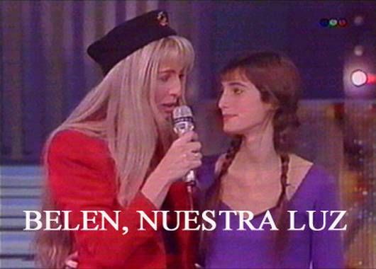 Junto a su mamá, Cris Morena