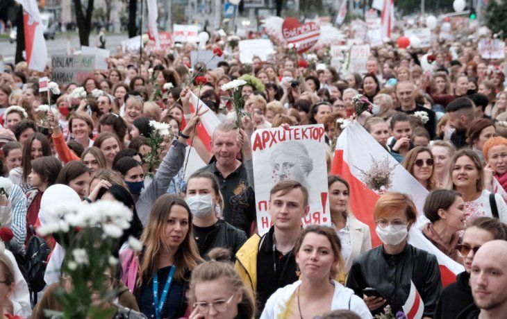 Por tercer fin de semana consecutivo, decenas de miles de bielorrusos salieron a las calles de Minsk contra el r&eacute;gimen de Lukashenko.