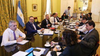 Reuni&oacute;n del gabinete econ&oacute;mico y social para analizar el avance del coronavirus en Argentina.