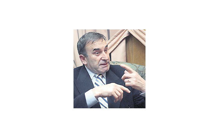 ámbito.com | Ahora el kirchnerismo intenta quitarle los fueros parlamentarios al ex comisario Patti, antes de que jure su banca en Diputados.