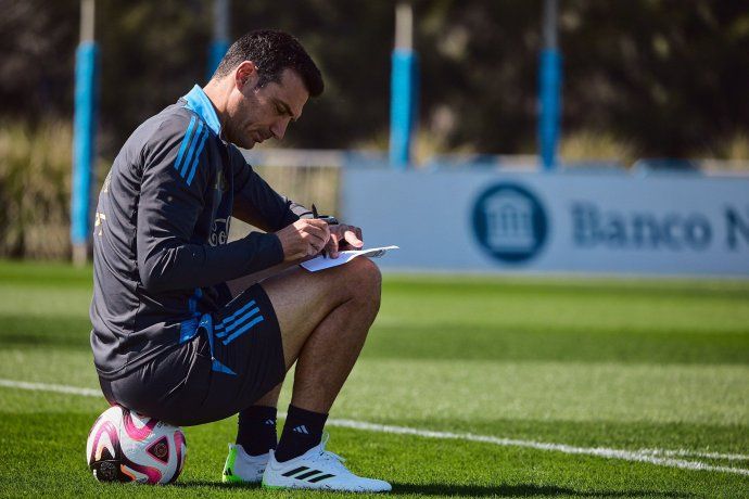 La lista definitiva de convocados deberá ser presentada a fines de mayo, mientras que la nómina preliminar ya fue elevada por el cuerpo técnico argentino. La lista definitiva de convocados deberá ser presentada a fines de mayo, mientras que la nómina preliminar ya fue elevada por el cuerpo técnico argentino.