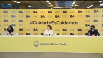 La ministra Soledad Acuña brindó una conferencia de prensa