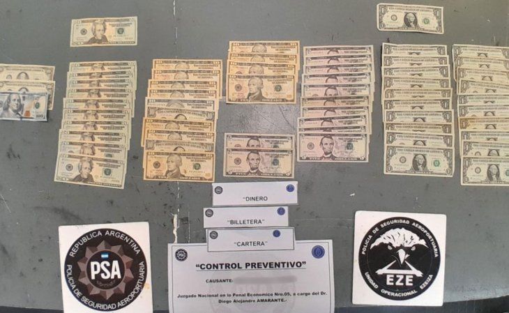 Efectivos de la PSA realizaron un allanamiento en la Ciudad de Buenos Aires, donde secuestraron u$s93.920 dólares.