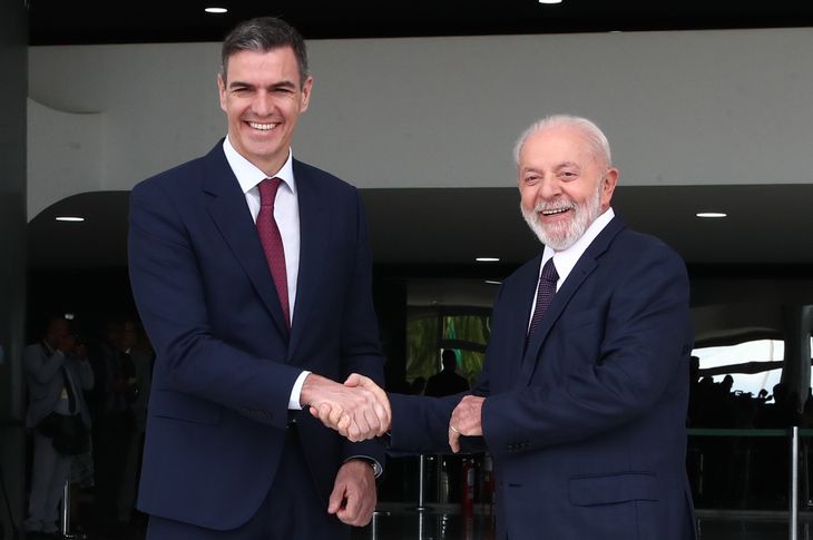 The head of the Spanish Government, Pedro Sánchez, and the president of Brazil, Lula da Silva, in their meeting at the Planalto Palace.