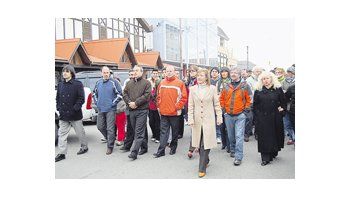 En defensa de la promoción industrial, la gobernadora fueguina se sumó ayer a la movilización multisectorial desplegada en Río Grande.