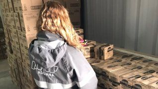 contrabando: la aduana descubrio tampones en un camion que transportaba papel higienico