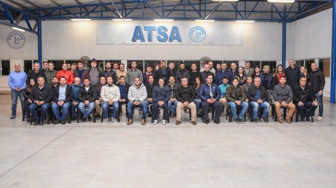 Masivo apoyo del PJ santafesino a Sergio Massa