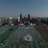 La clase de fútbol más grande del mundo en el Zócalo CDMX. La clase de fútbol más grande del mundo en el Zócalo CDMX.