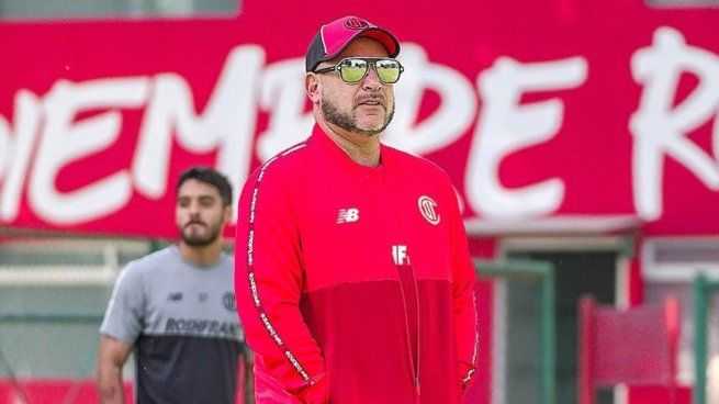 Antonio Mohamed, el técnico de Toluca, criticólos formatos de los torneos de la LigaMX pues considera que terminar como líderes no significa ventaja alguna.