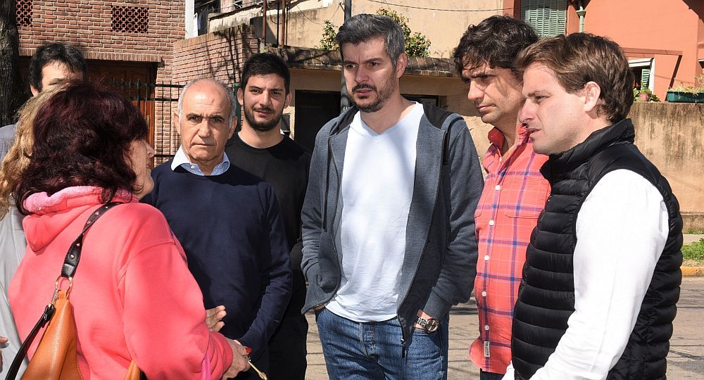 Marcos Peña, Fernando de Andreis, Hernán Lacunza, Alex Campbell y Agustina Ciarletta en Victoria participaron del timbreo en San Fernando.