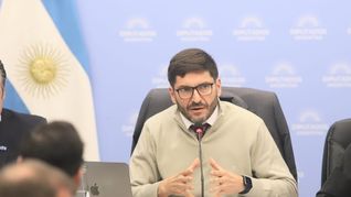 Maximiliano Pullaro apuntó nuevamente contra Javier Milei.&nbsp;