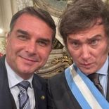 Javier Milei recibirá en Buenos Aires al senador brasileño Flávio Bolsonaro. Javier Milei recibirá en Buenos Aires al senador brasileño Flávio Bolsonaro.