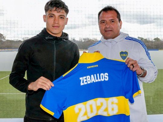 Sigue. Exequiel Zeballos renovó con Boca hasta 2026.