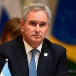 Pablo Quirno, canciller argentino, continúa equilibrando por la postura diplomática del país ante la elección en Brasil.