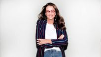 Ella heredó una fortuna de millones de dólares de su padre.