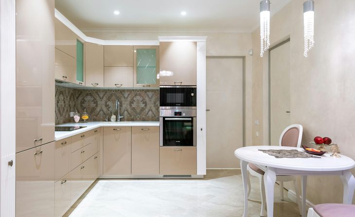 La cocina de un departamento de tres ambientes recientemente renovada La cocina de un departamento de tres ambientes recientemente renovada