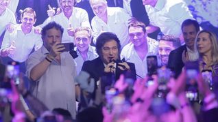 El presidente Javier Milei durante su discurso de victoria en las elecciones legislativas.  El presidente Javier Milei durante su discurso de victoria en las elecciones legislativas.