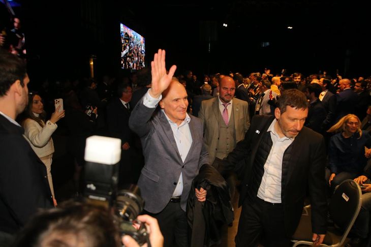 Espert se posiciona como referencia legislativa del Gobierno. Espert se posiciona como referencia legislativa del Gobierno.