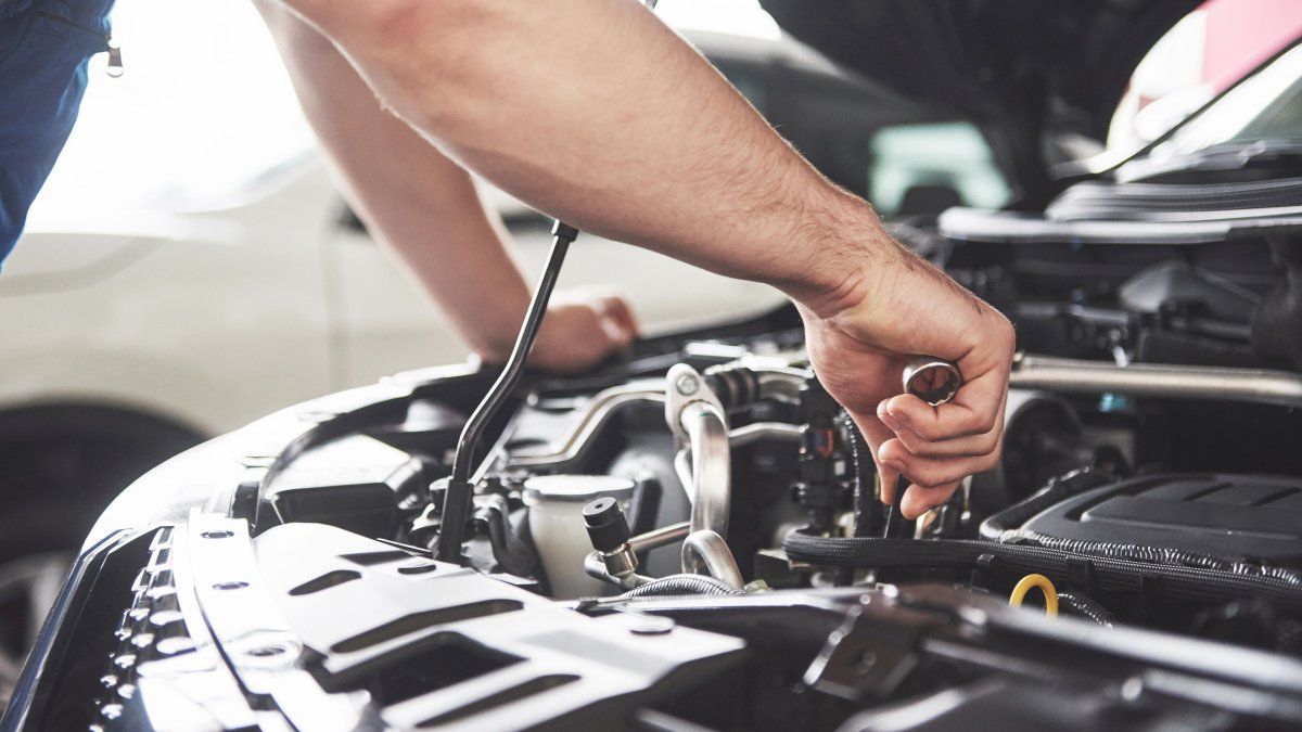 After how many kilometers can a car’s engine have mechanical problems?