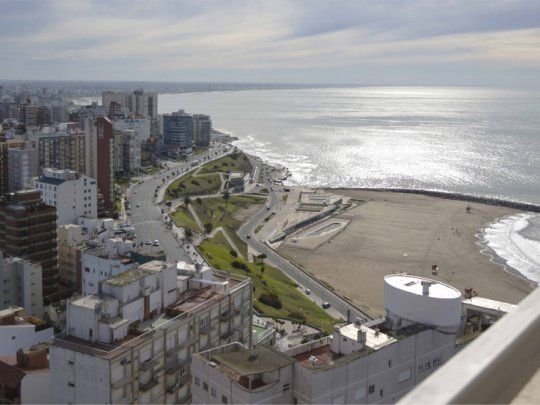 Vista desde el balcón de una de las habitaciones del tradicional complejo Torres de Manantiales.