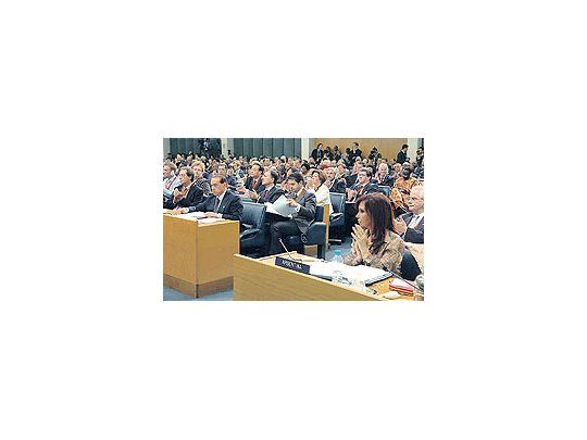 Cristina de Kirchner y Silvio Berlusconi habían participado por la mañana en la Conferencia de Alto Nivel sobre Seguridad Alimentaria en Roma. Luego se cruzarían en una cena en la Villa Madama.
